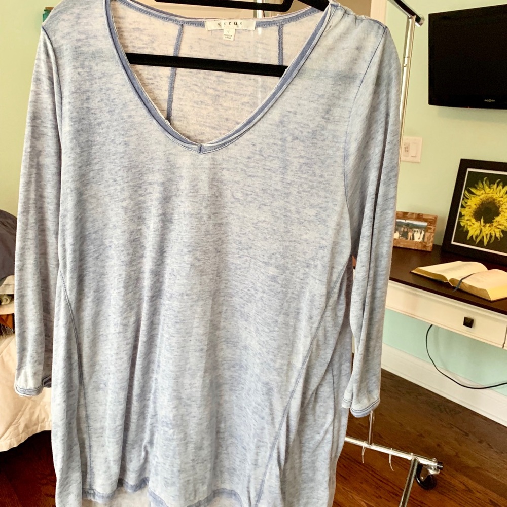 Thin, light blue, faded crop sleeve!